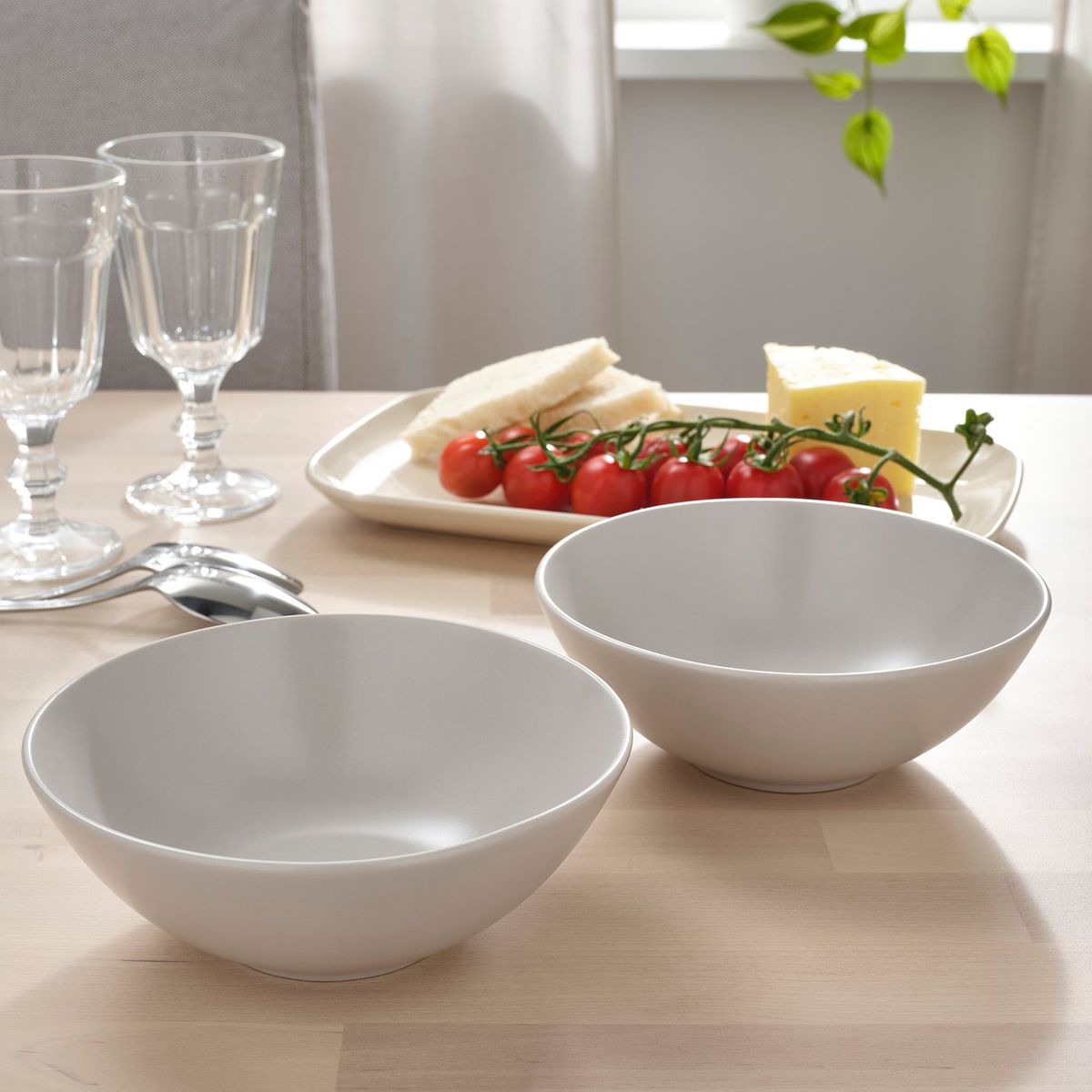 FÄRGKLAR 18-piece service, matt light grey