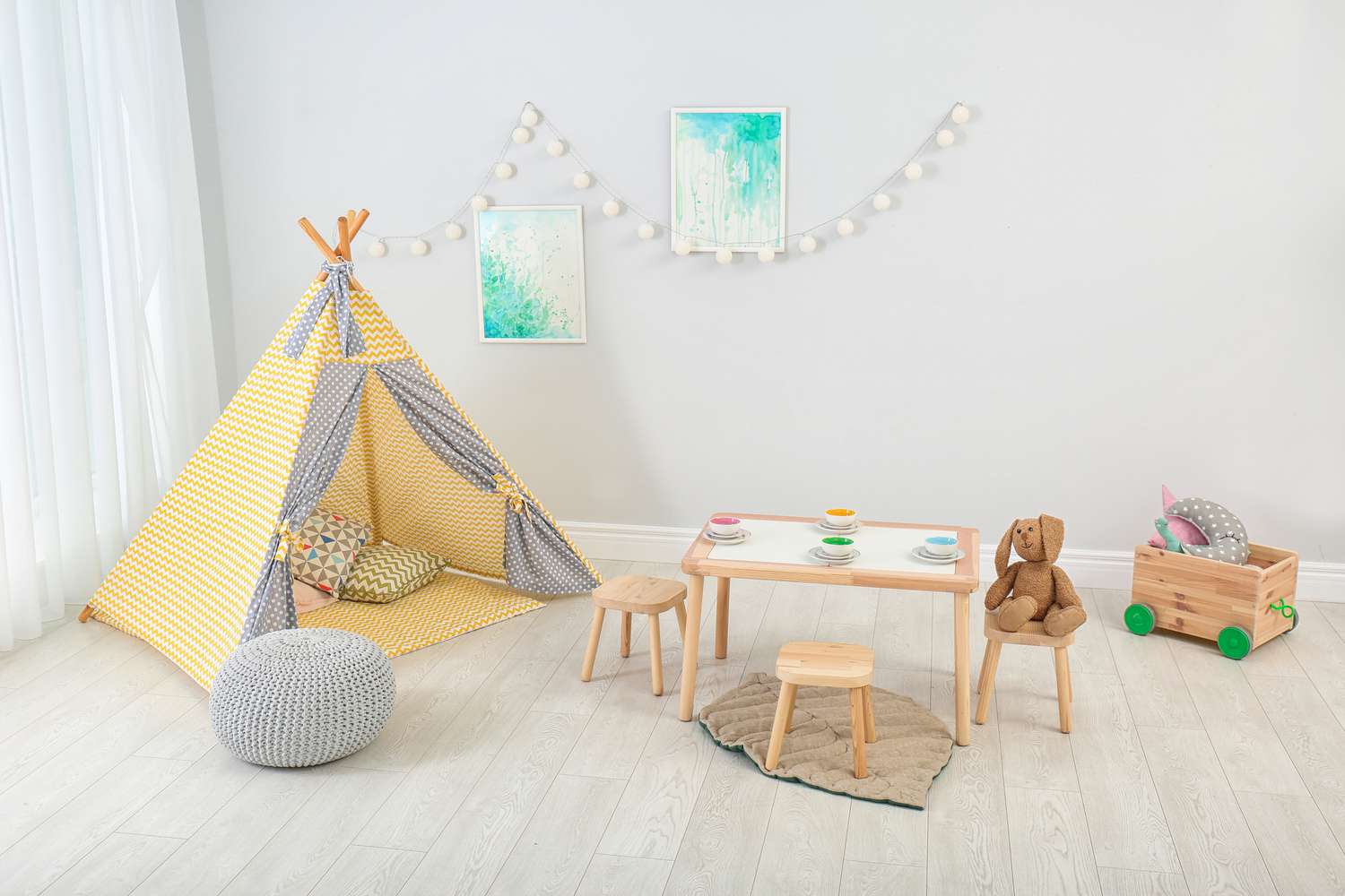 KIDS CORNER