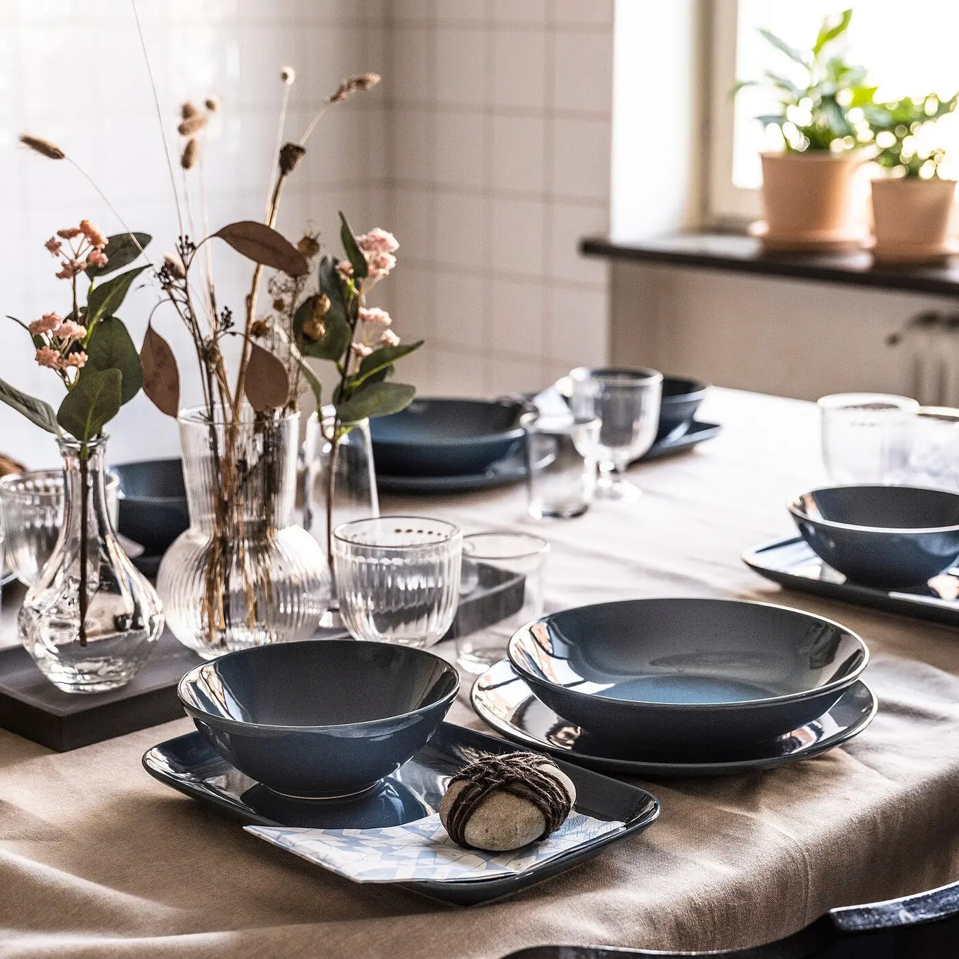 FÄRGKLAR Plate, glossy dark turquoise, 26 cm